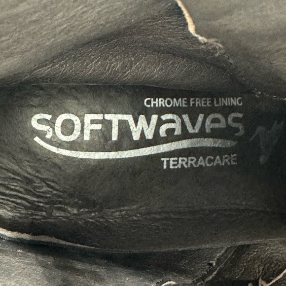 Softwaves Sahara Leather Tie Boot - Picture 6 of 10